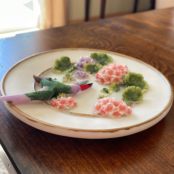 VINTAGE 70’s GIFTCO INC 3D PORCELAIN HUMMINGBIRD FLORAL DISPLAY PLATE - Picture 4 of 7